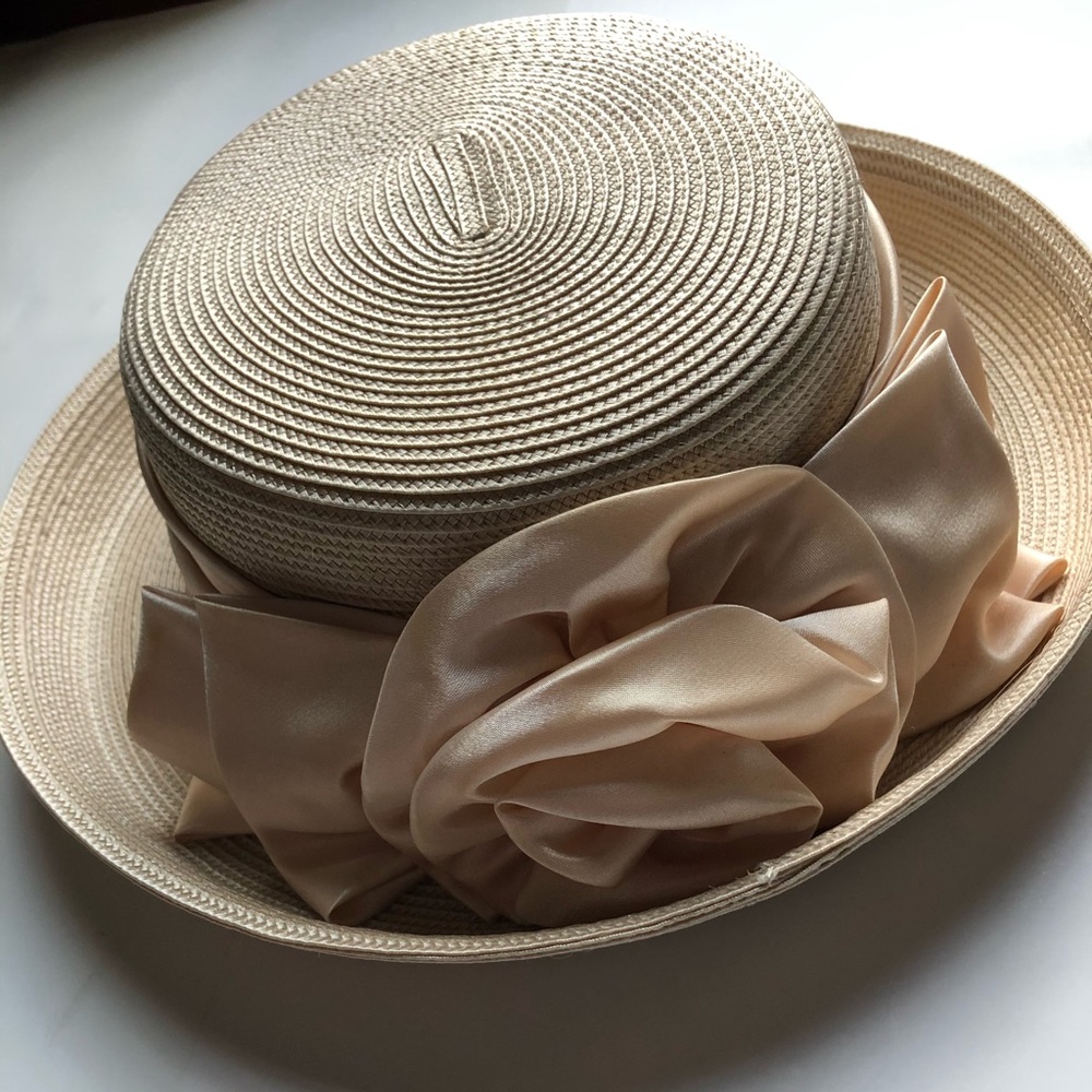 Beige Fashion Hat NWOT